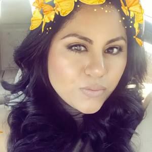 Meet your Posher, Mariela